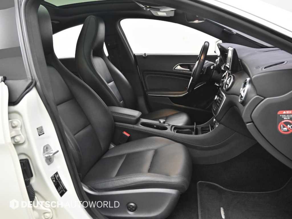 Mercedes-Benz CLA-Class — photo 10