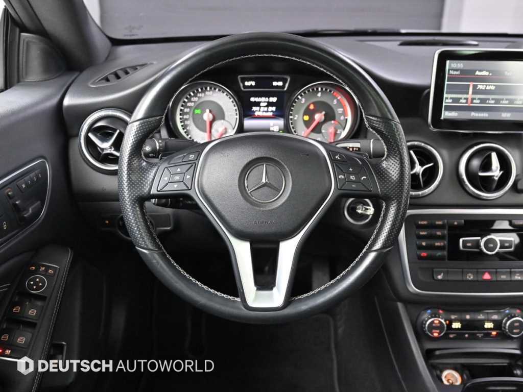 Mercedes-Benz CLA-Class — photo 13
