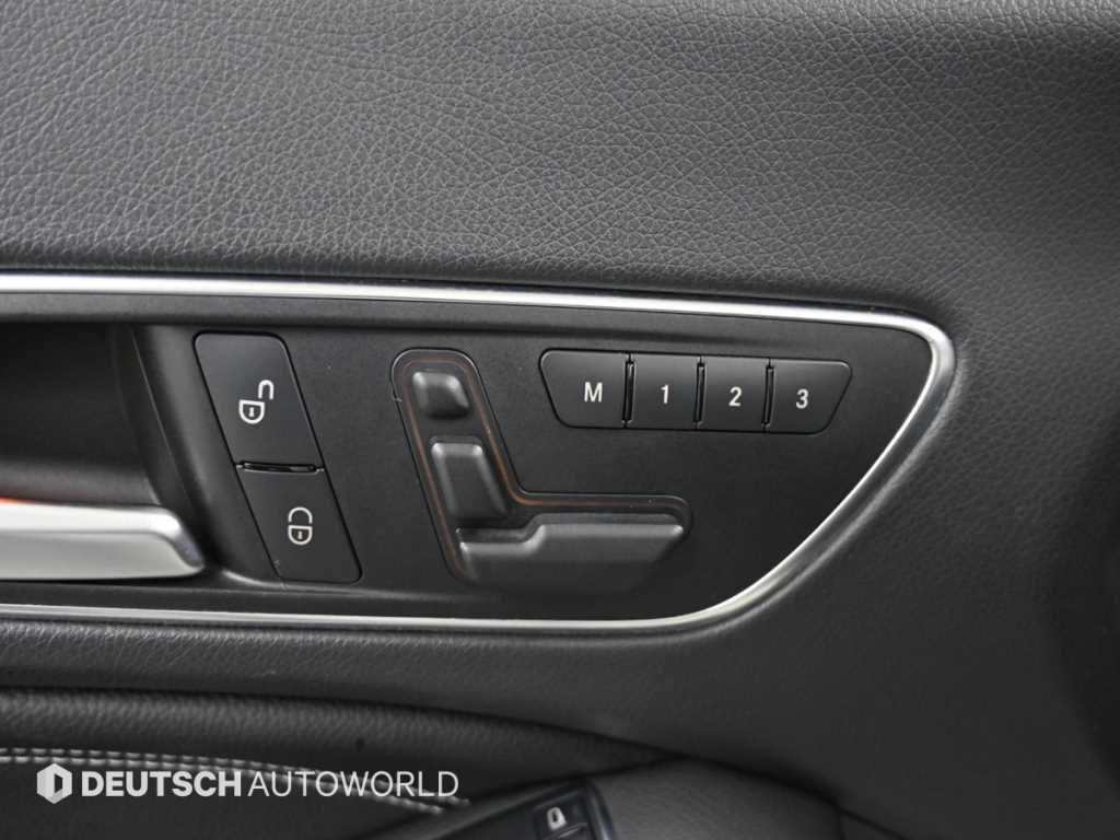 Mercedes-Benz CLA-Class — photo 16