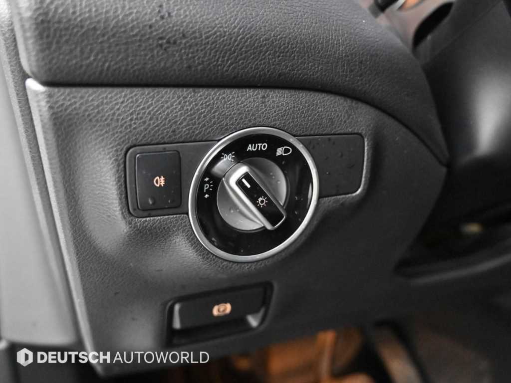 Mercedes-Benz CLA-Class — photo 17