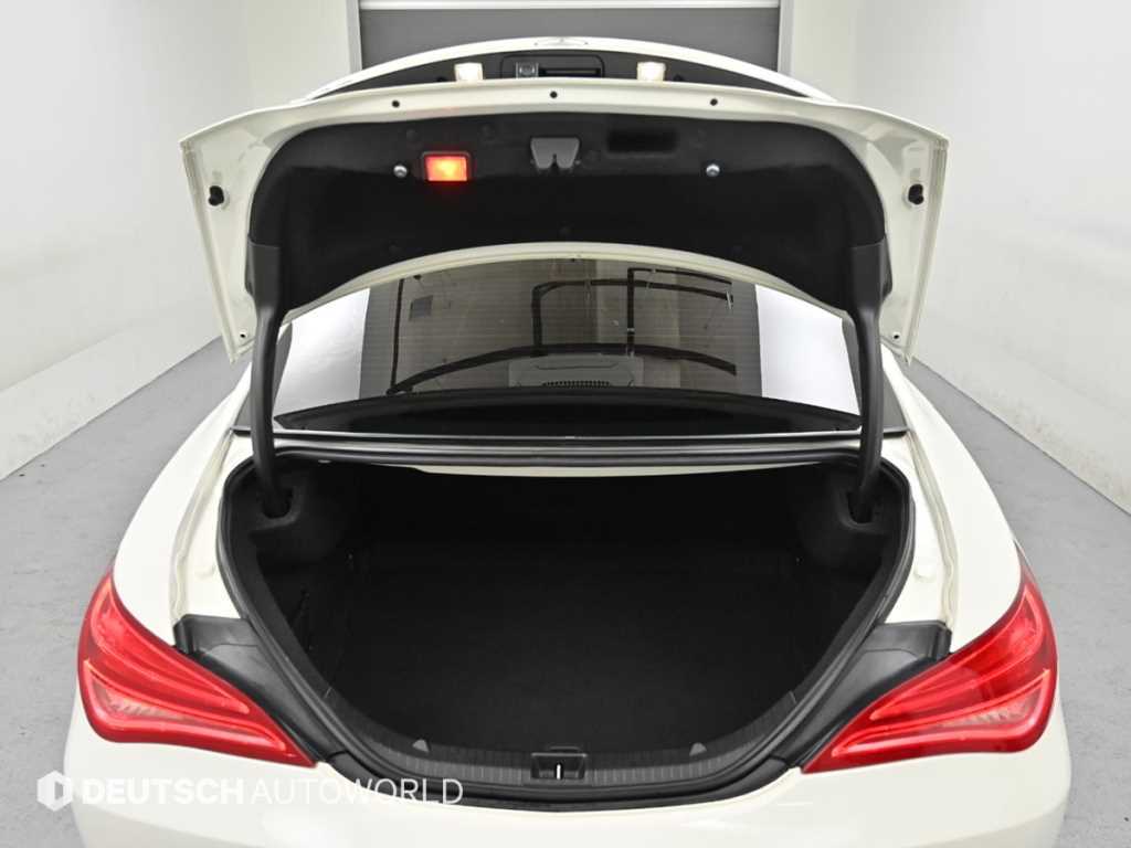 Mercedes-Benz CLA-Class — photo 20