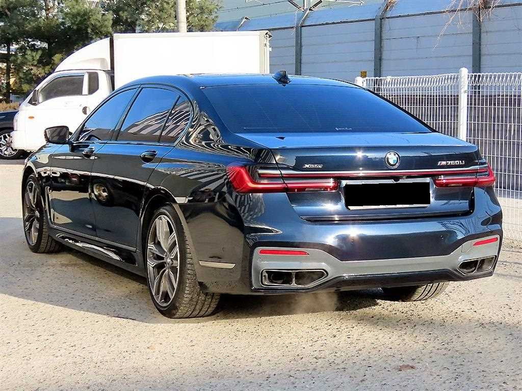 BMW 7-Series — photo 03