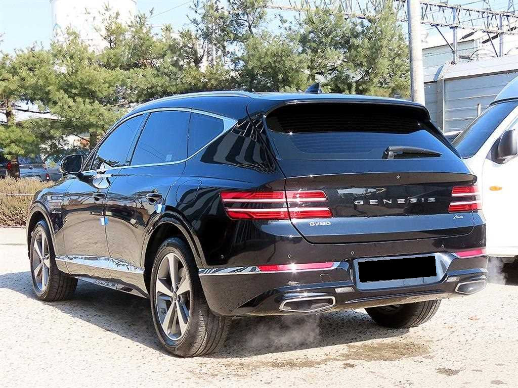 Genesis GV80 — photo 03