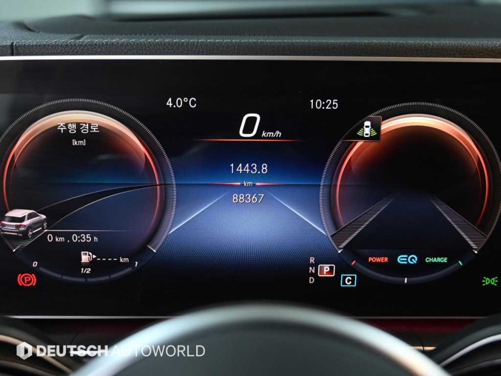 Mercedes-Benz GLE-Class — photo 08