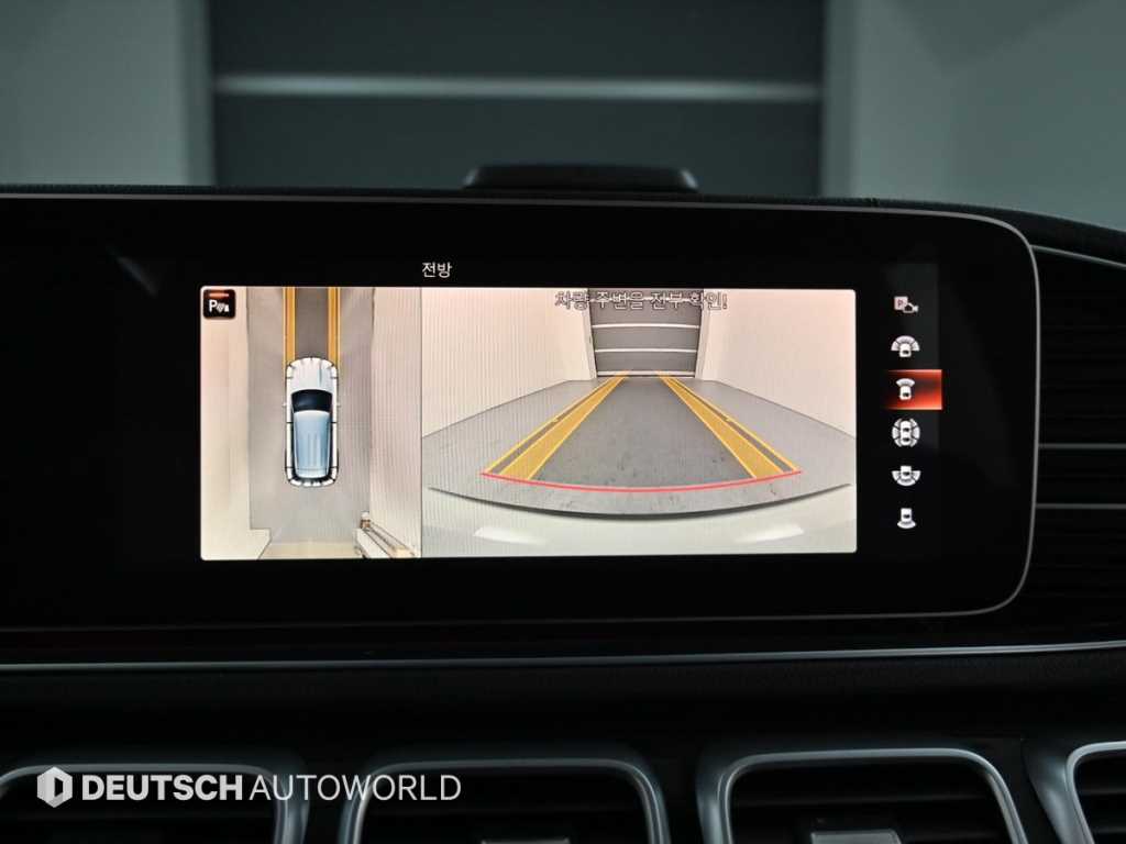 Mercedes-Benz GLE-Class — photo 15