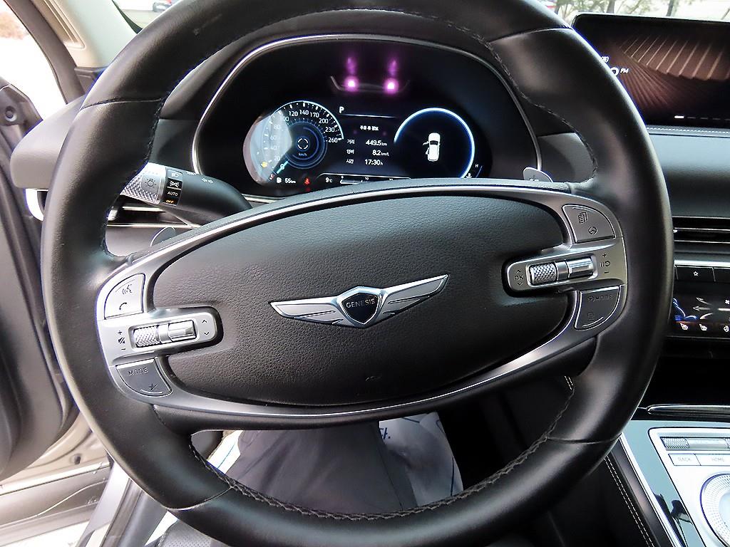 Genesis GV80 — photo 08
