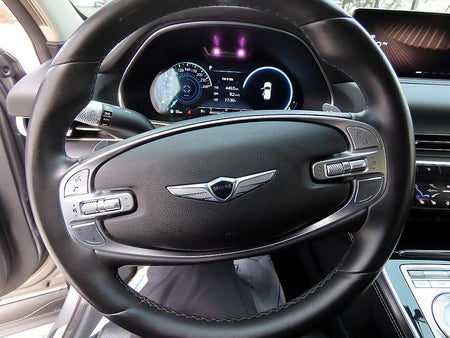 Genesis GV80 — photo 08