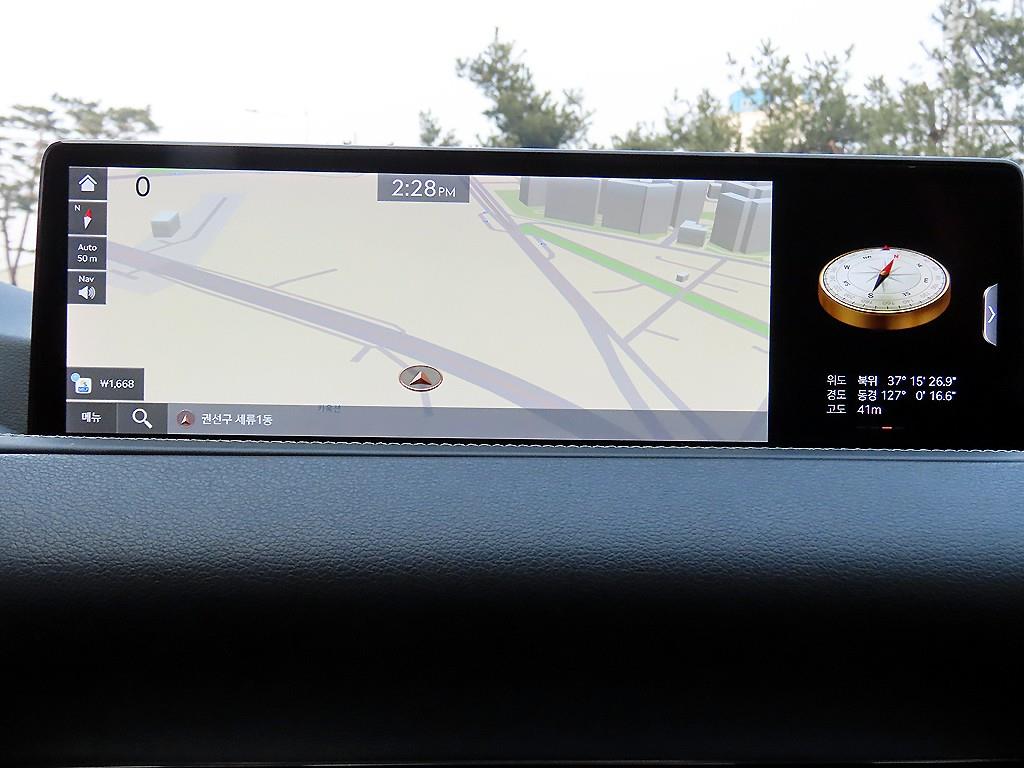 Genesis GV80 — photo 14
