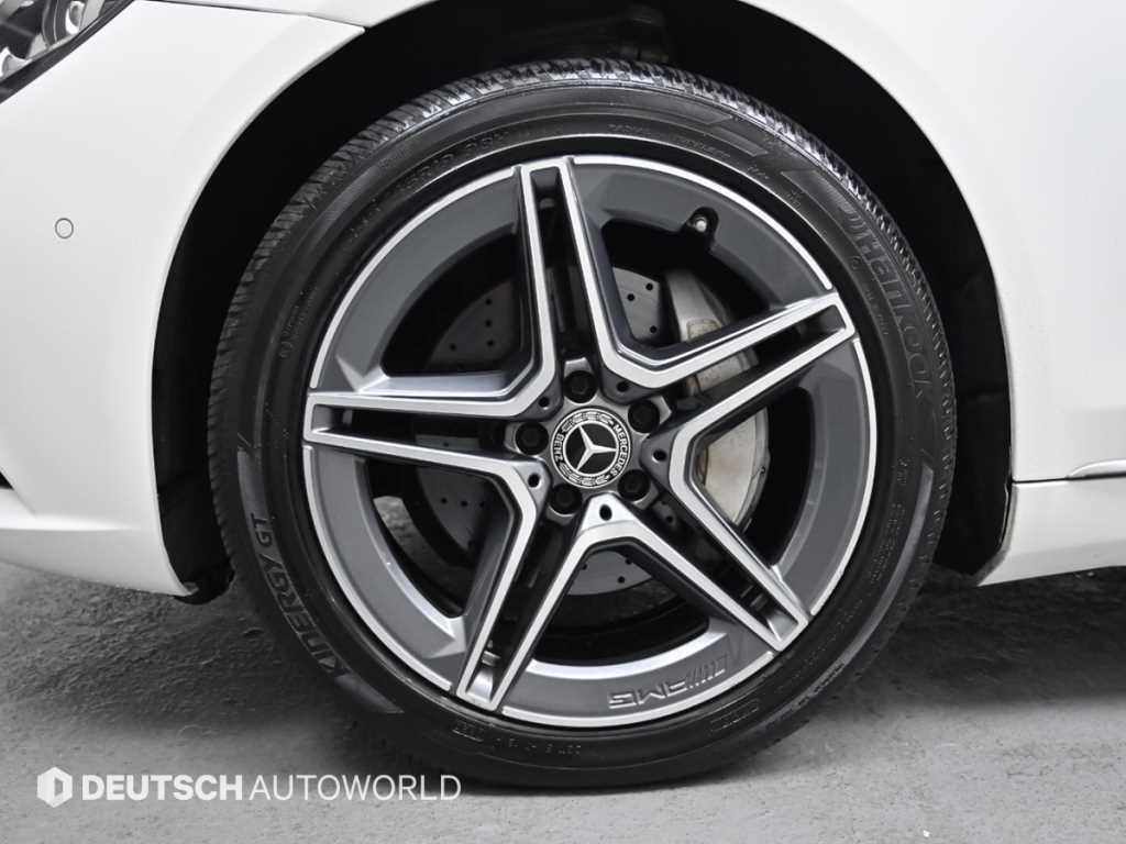 Mercedes-Benz S-Class — photo 05