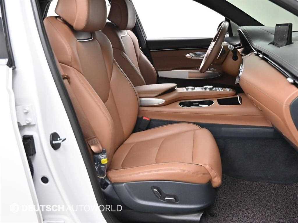Genesis GV70 — photo 10