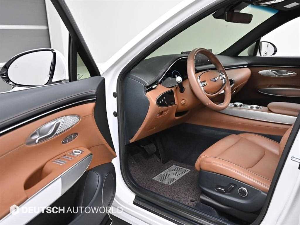 Genesis GV70 — photo 11