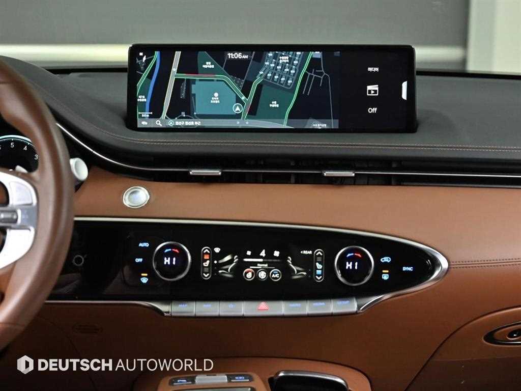 Genesis GV70 — photo 14