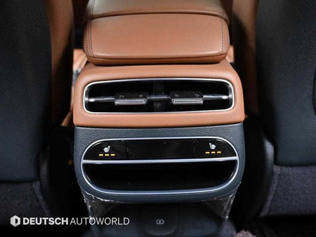 Genesis GV70 — photo 16