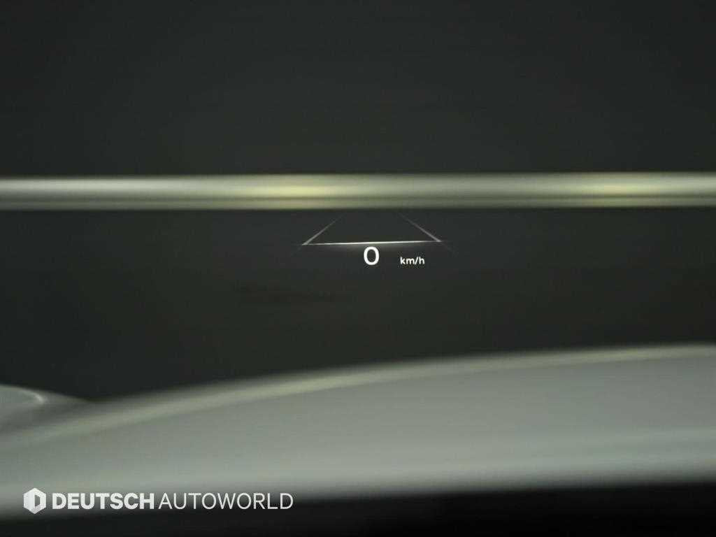 Genesis GV70 — photo 18