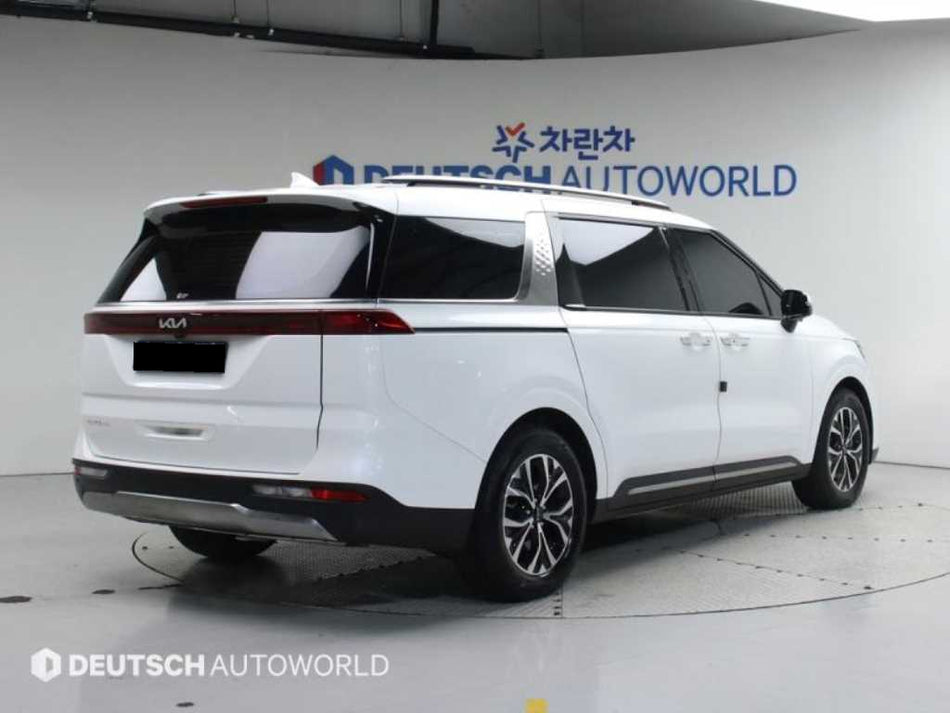 Kia Carnival — photo 02