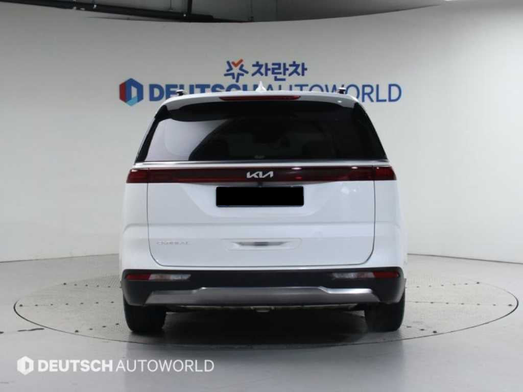 Kia Carnival — photo 04