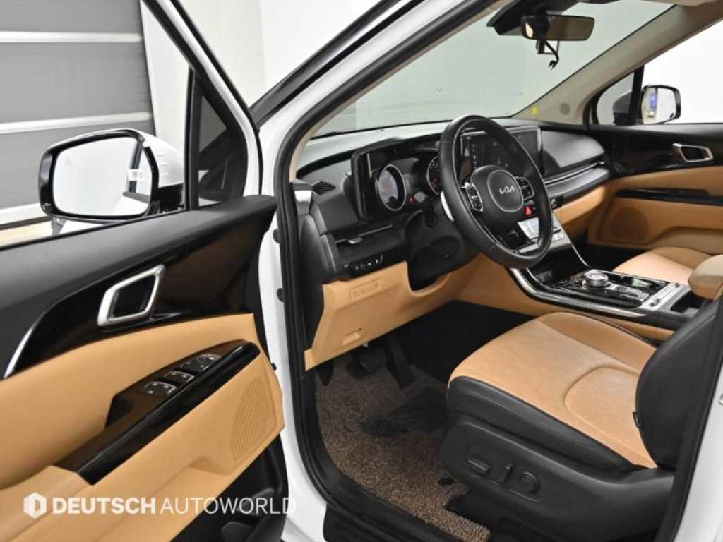 Kia Carnival — photo 11