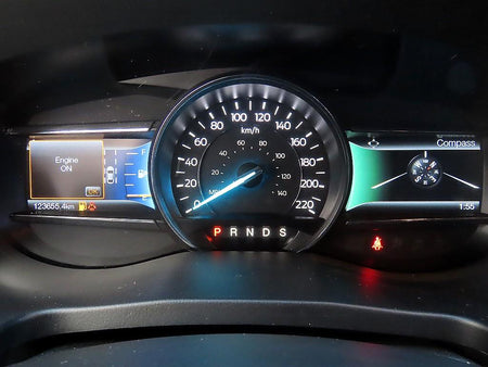 Ford Explorer — photo 09