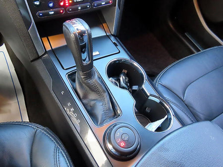 Ford Explorer — photo 10