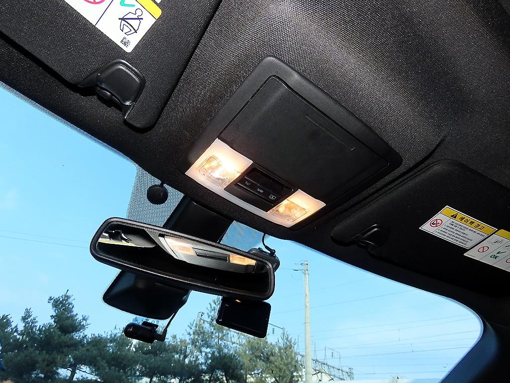 Ford Explorer — photo 14