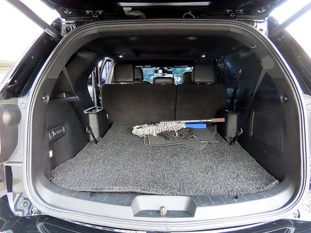 Ford Explorer — photo 18