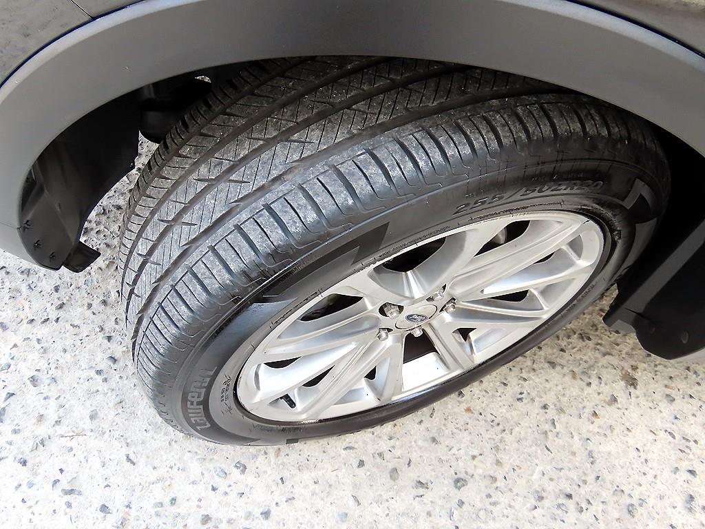 Ford Explorer — photo 20