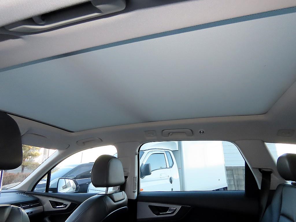 Audi Q7 — photo 17
