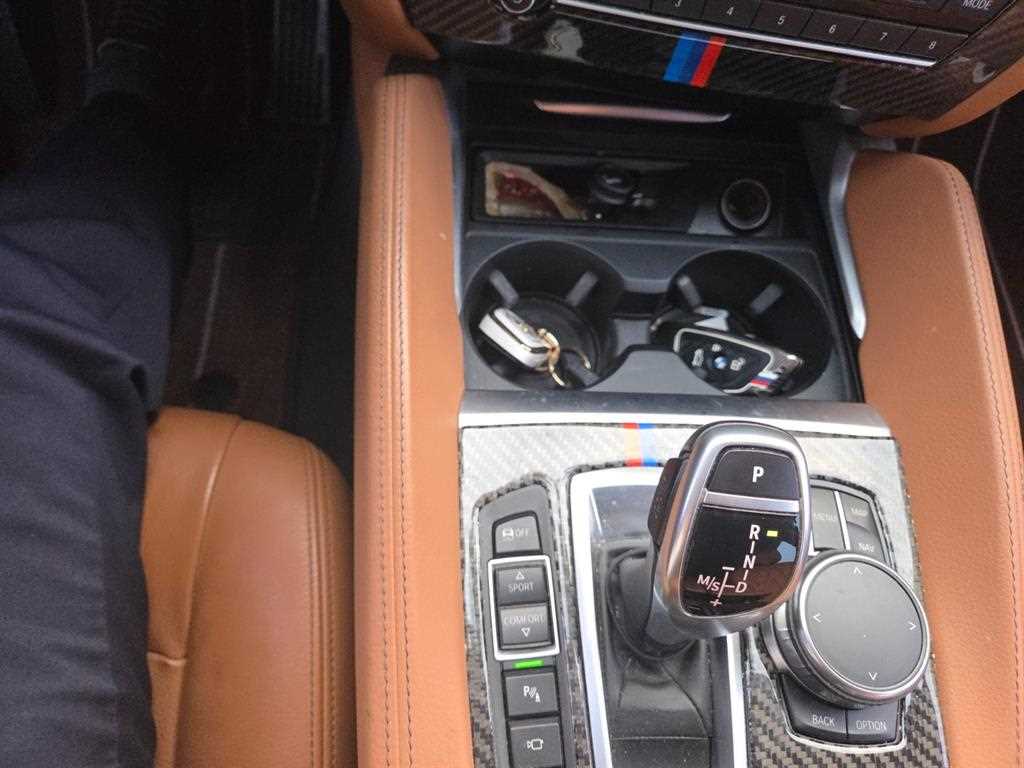 BMW X6 — photo 16