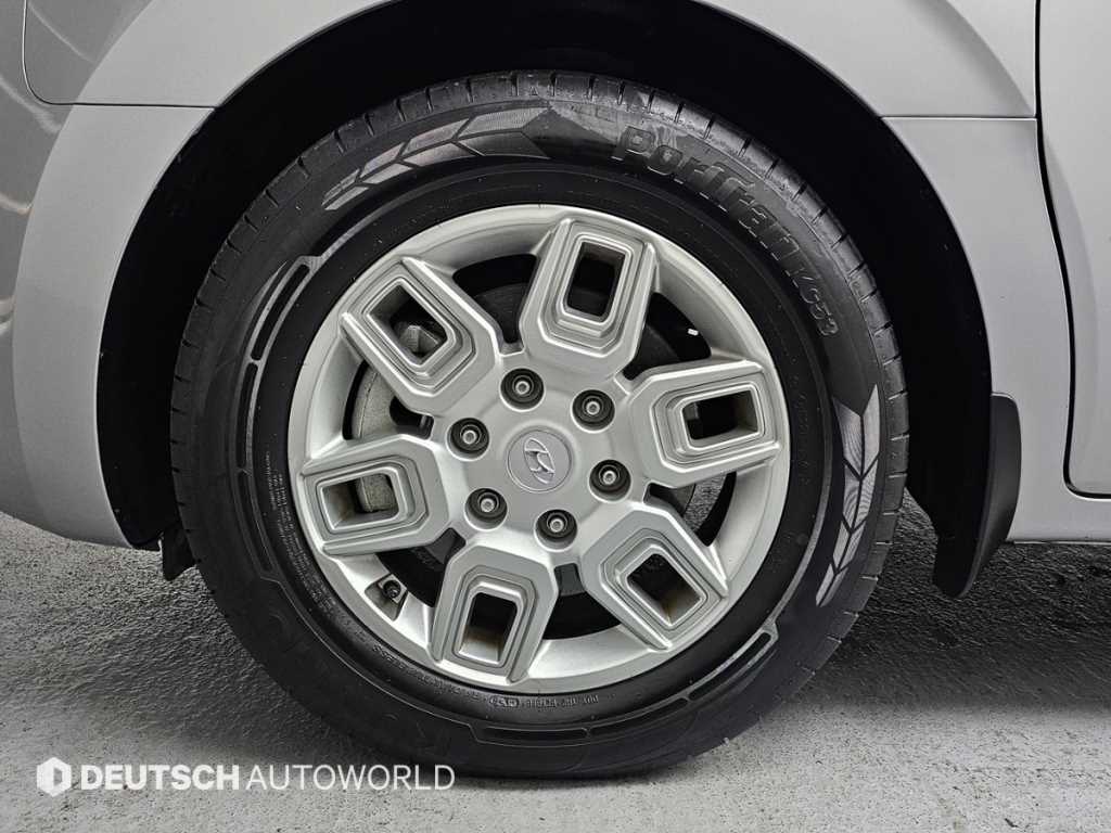 Hyundai Staria — photo 05