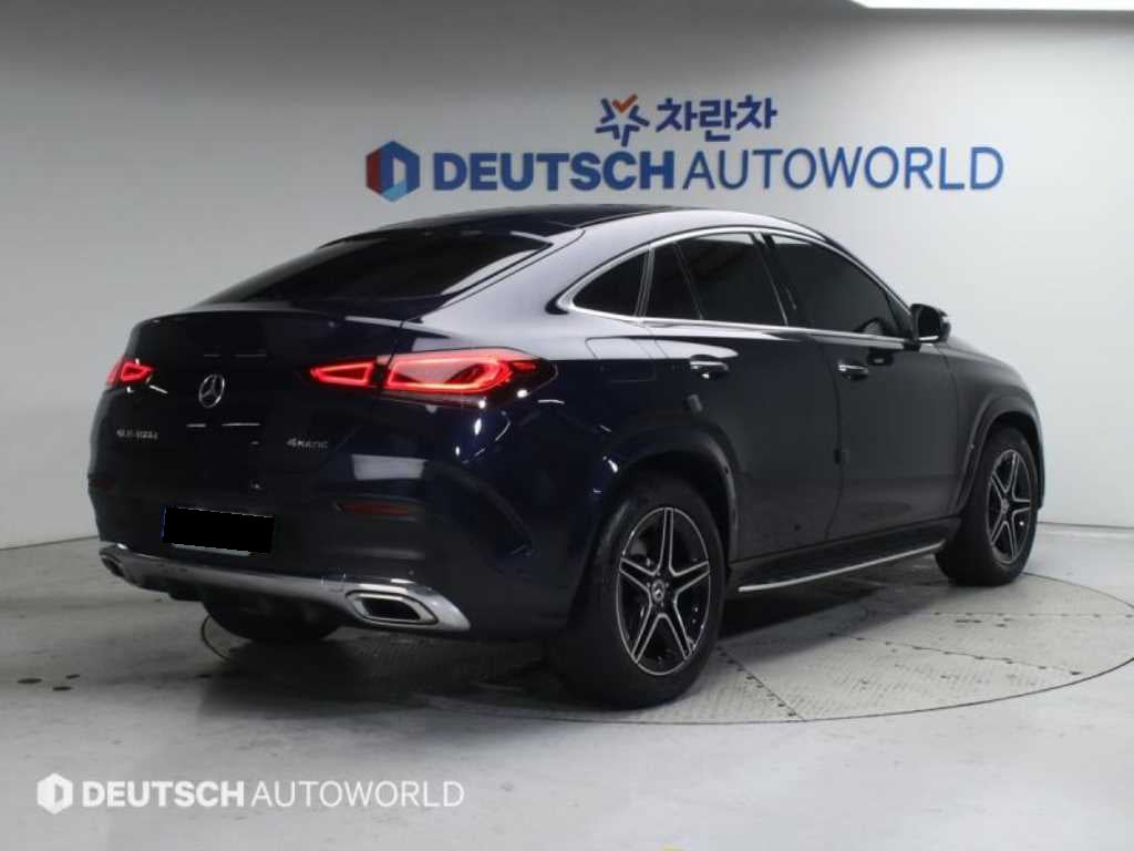 Mercedes-Benz GLE-Class — photo 02