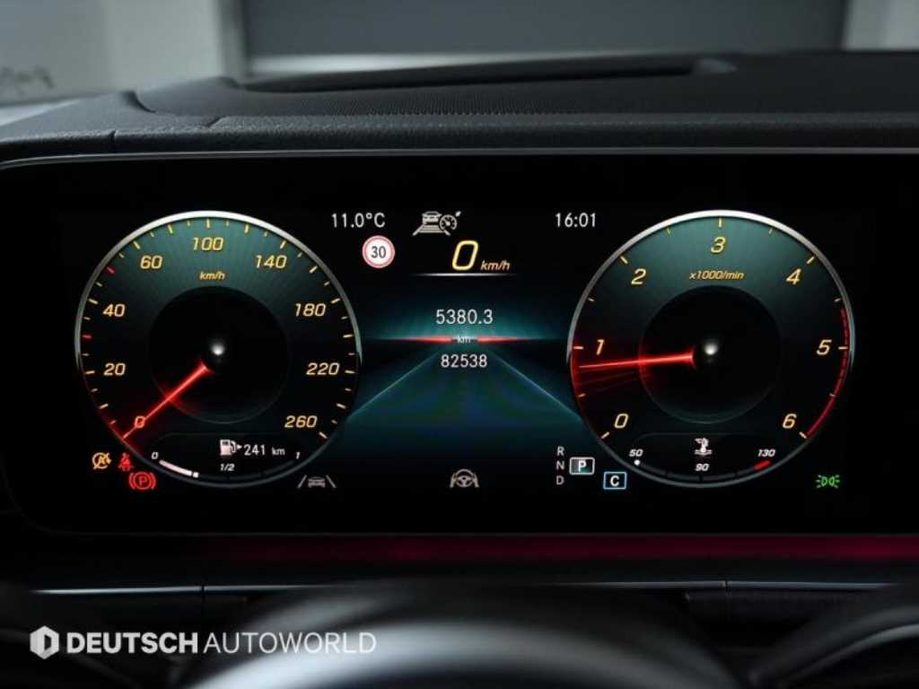 Mercedes-Benz GLE-Class — photo 08