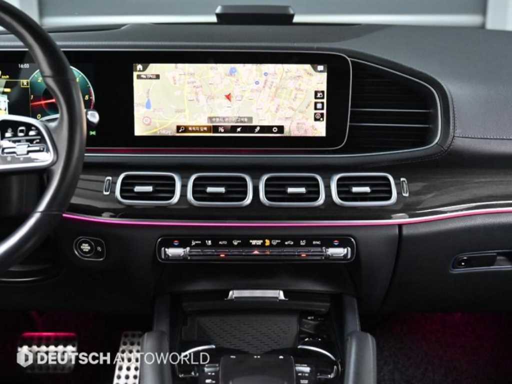 Mercedes-Benz GLE-Class — photo 14