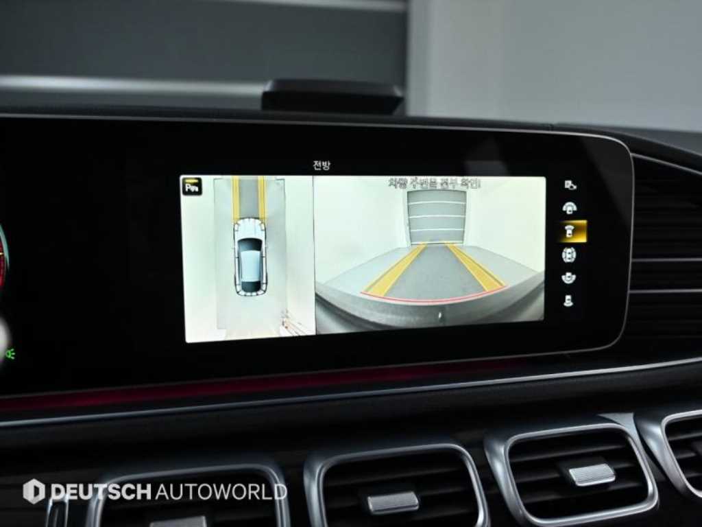Mercedes-Benz GLE-Class — photo 15