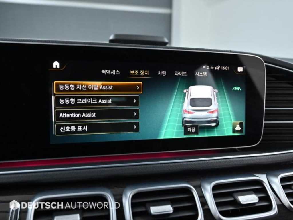 Mercedes-Benz GLE-Class — photo 17