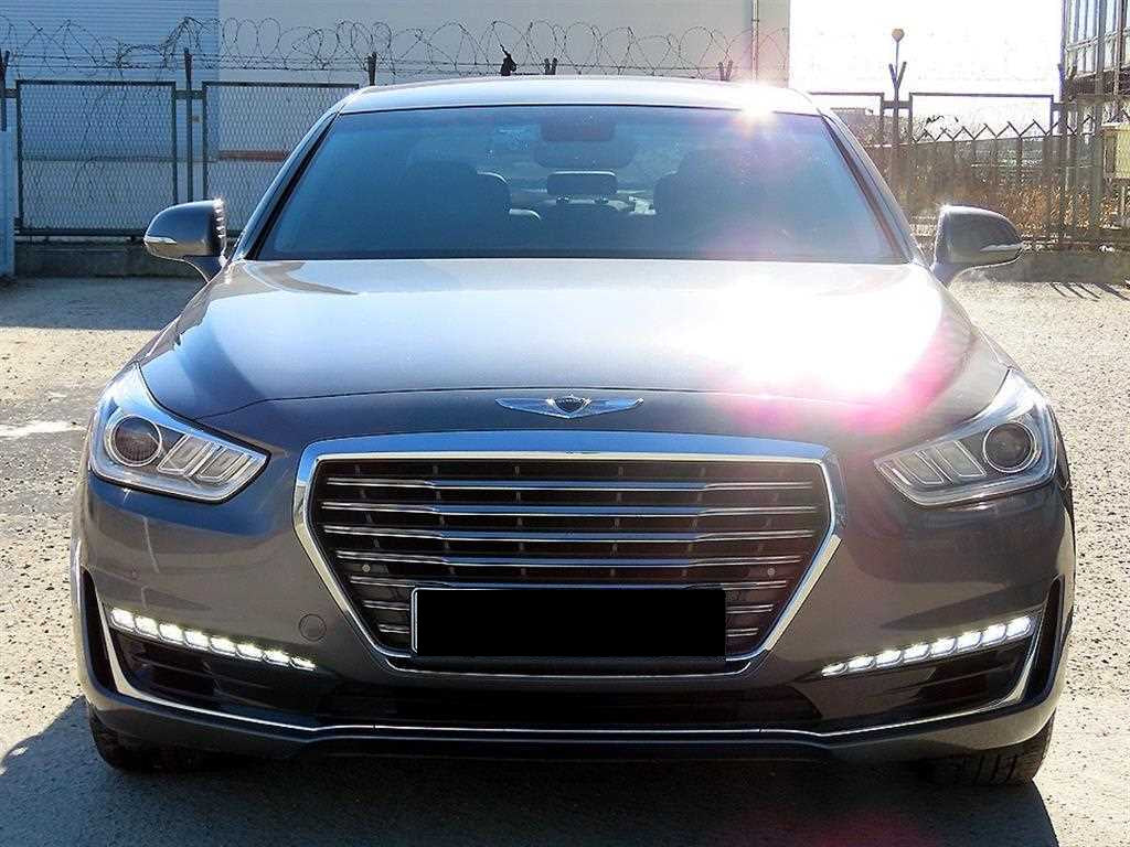 Genesis EQ900 — photo 01