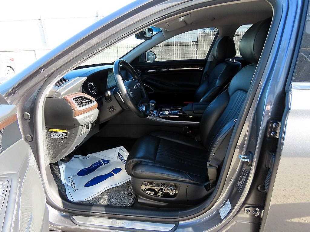 Genesis EQ900 — photo 05