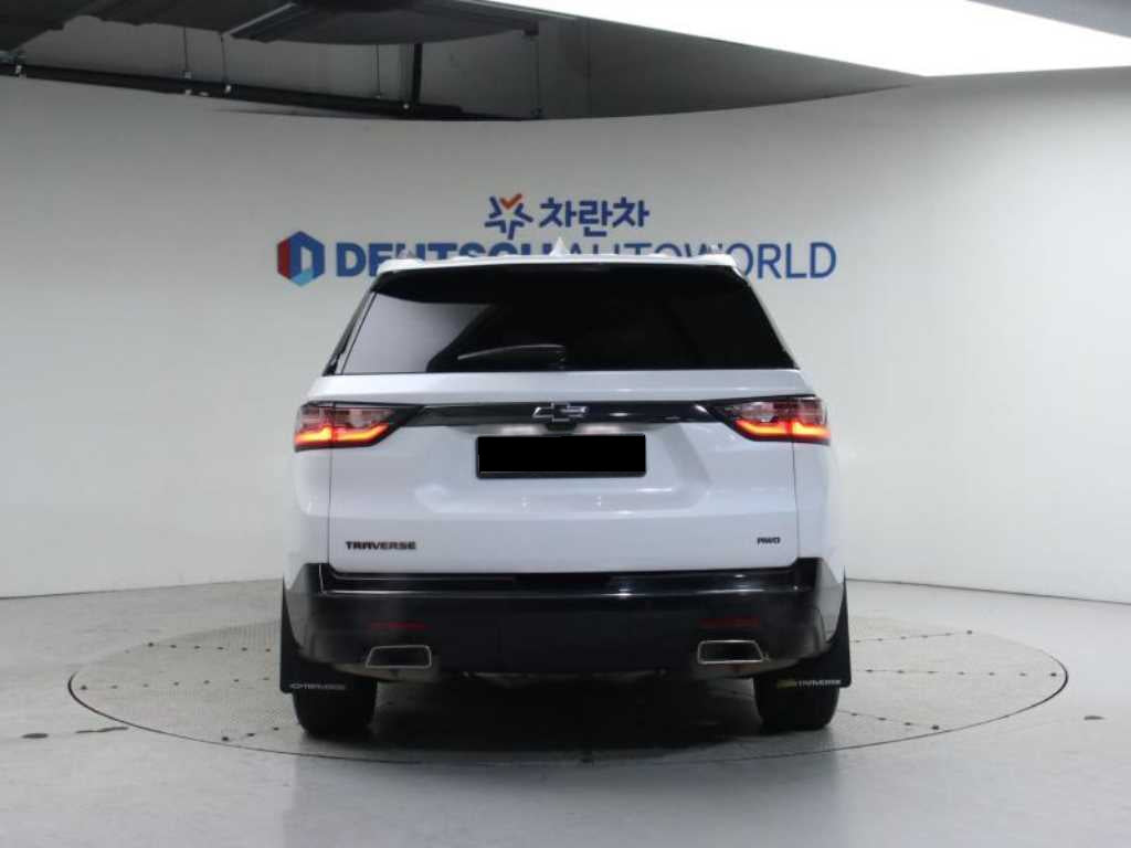 CHEVROLET Traverse — photo 04