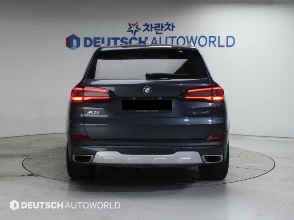 BMW X5 — photo 04