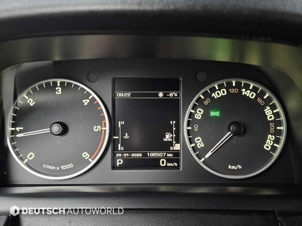 Land Rover Discovery — photo 08