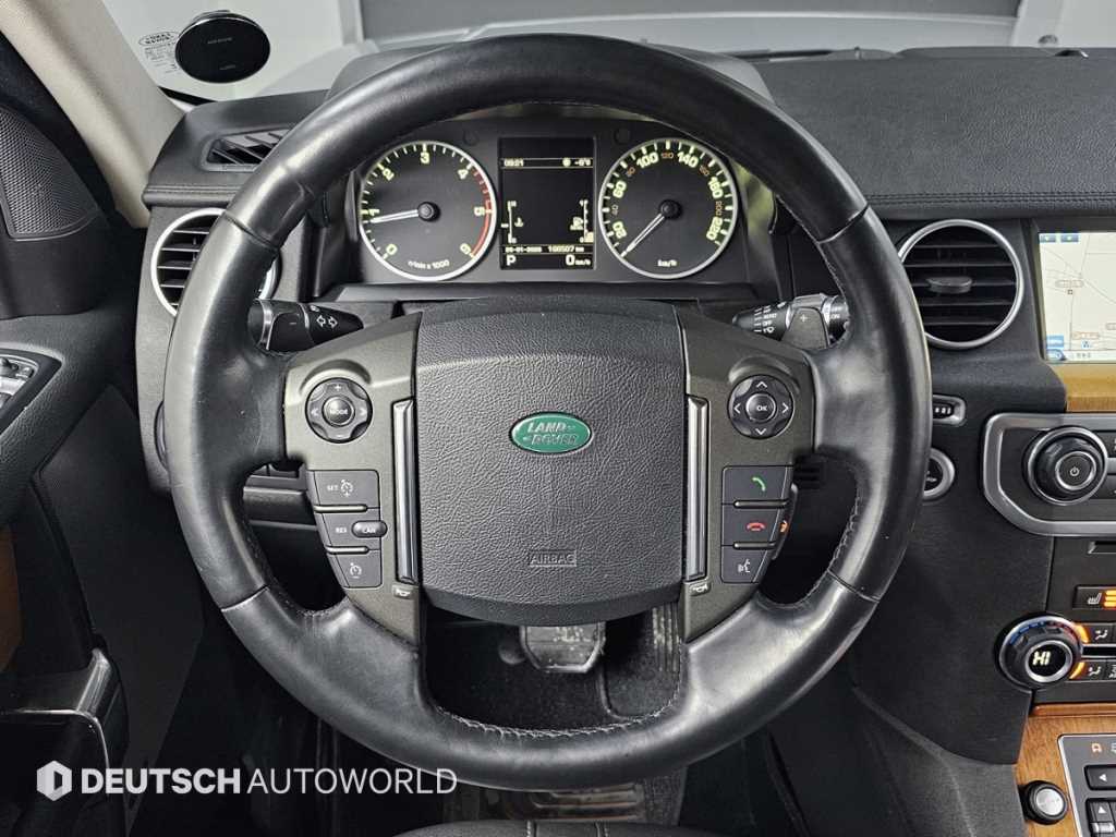 Land Rover Discovery — photo 13