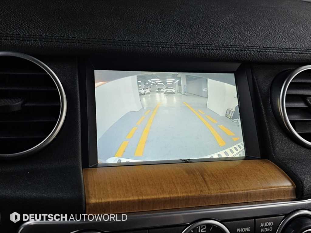 Land Rover Discovery — photo 15
