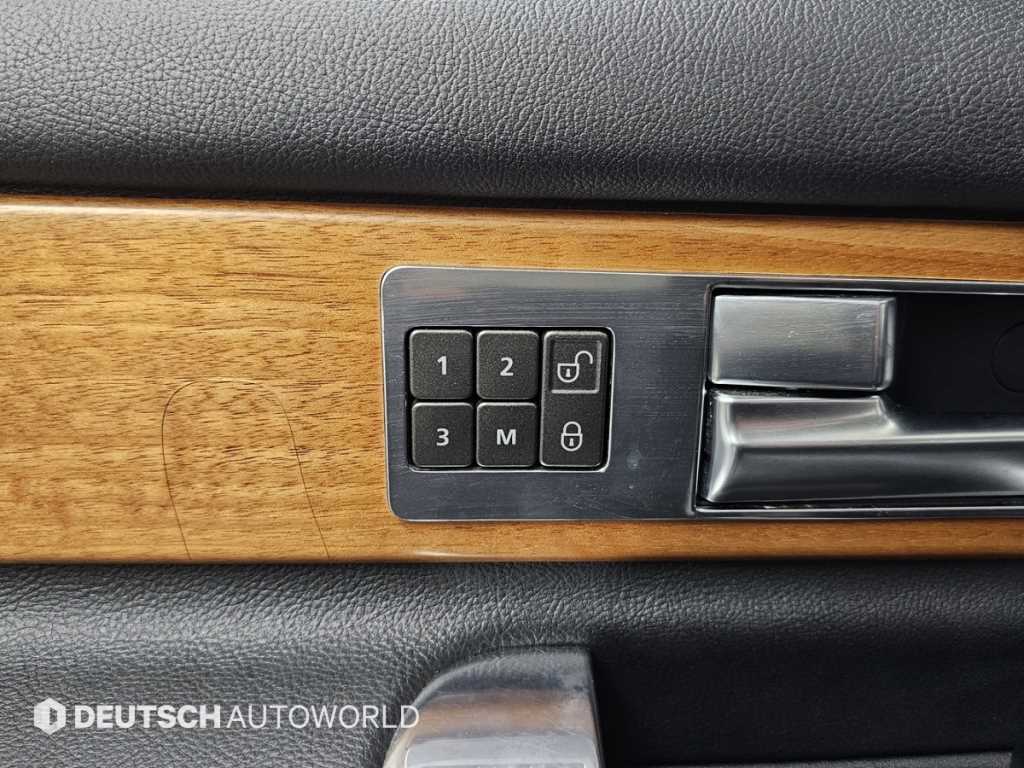 Land Rover Discovery — photo 18