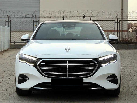 Mercedes-Benz E-Class — photo 01