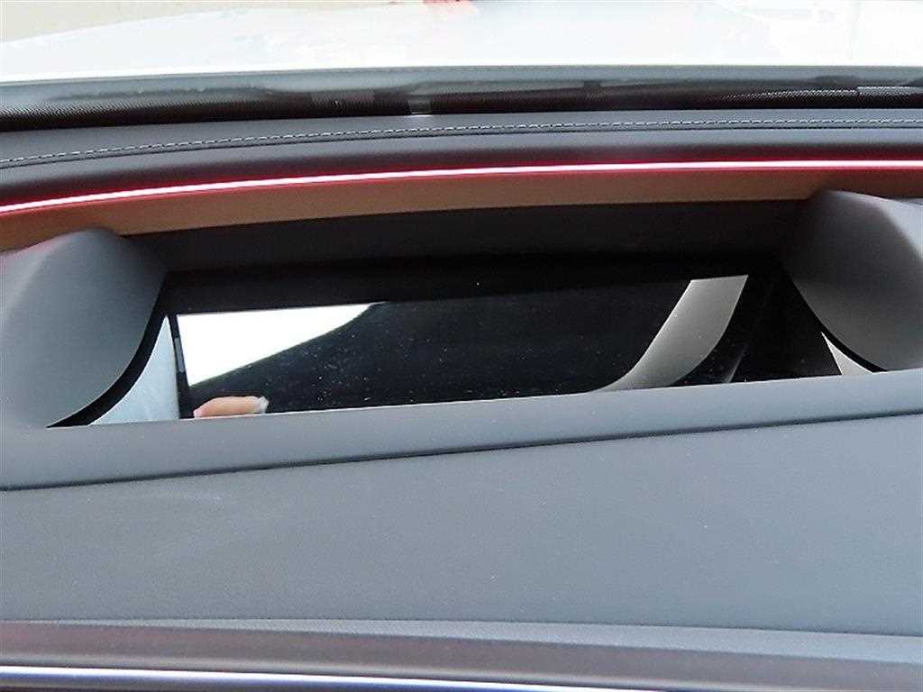 Mercedes-Benz E-Class — photo 10