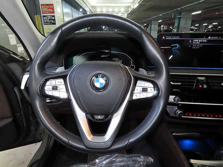 BMW 5-Series — photo 08