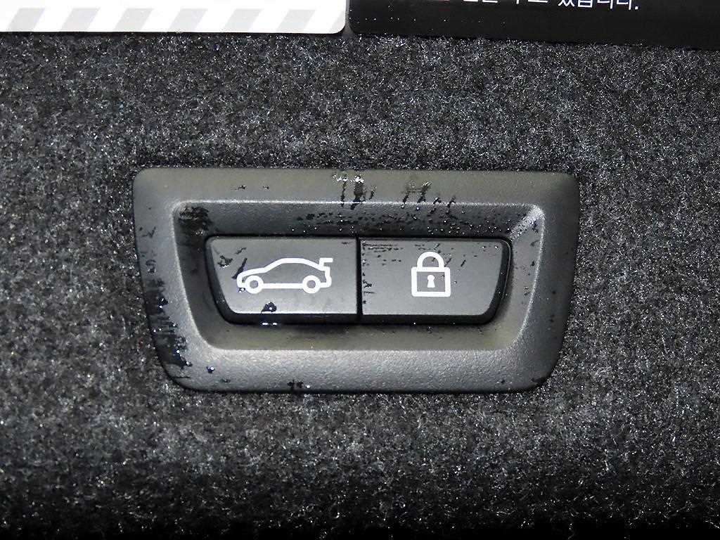 BMW 5-Series — photo 17