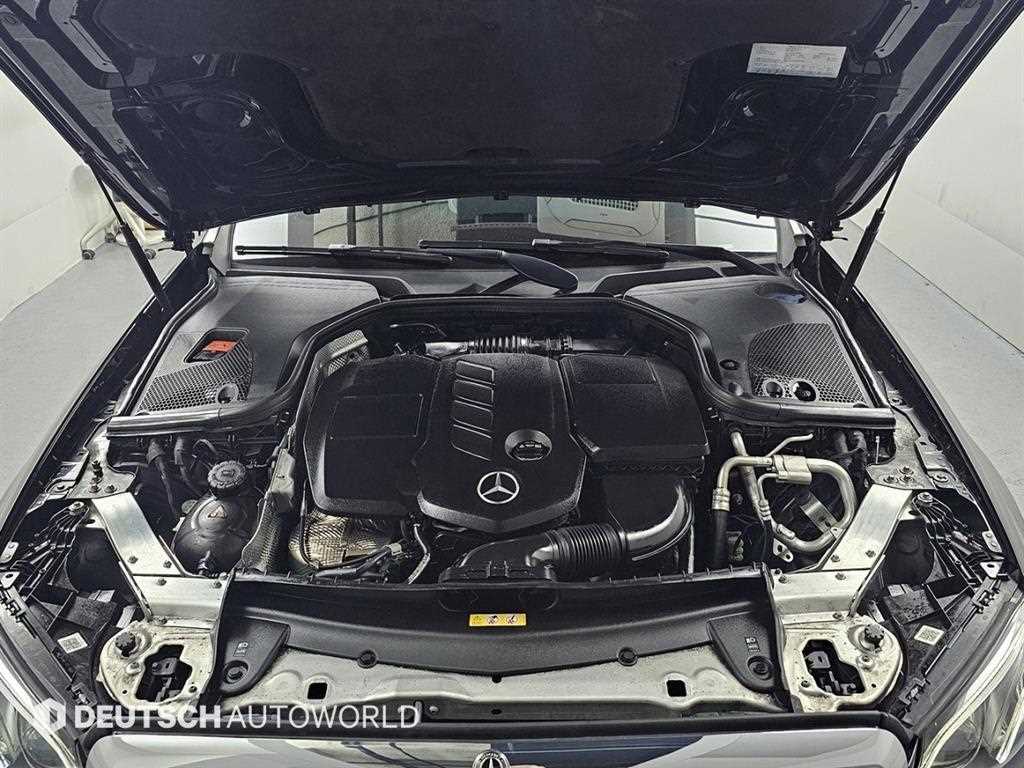 Mercedes-Benz E-Class — photo 06