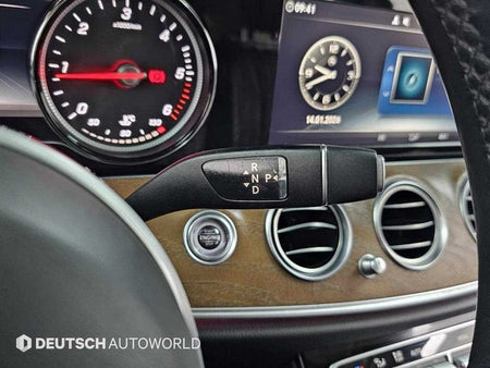 Mercedes-Benz E-Class — photo 09