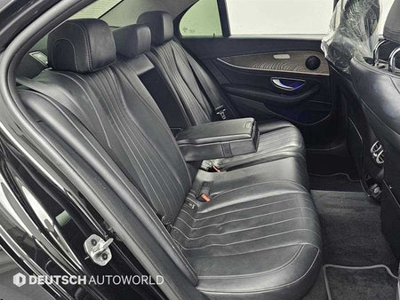Mercedes-Benz E-Class — photo 12