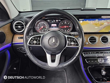 Mercedes-Benz E-Class — photo 13